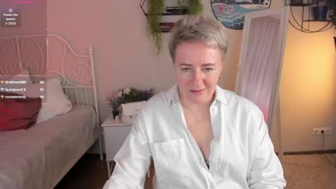 Snapshot of nika_smit chatting on May 16, 10:36 am Nika online show from May 16, 10:36 am