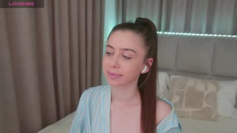 Snapshot of nikaletta chatting on July 2, 1:38 am Nika online show from July 2, 1:38 am