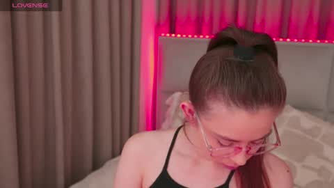 Snapshot of nikaletta chatting on July 3, 7:31 pm Nika online show from July 3, 7:31 pm