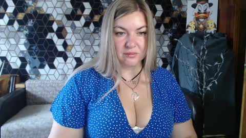 Snapshot of nikaskylink chatting on April 8, 5:07 am Nika online show from April 8, 5:07 am