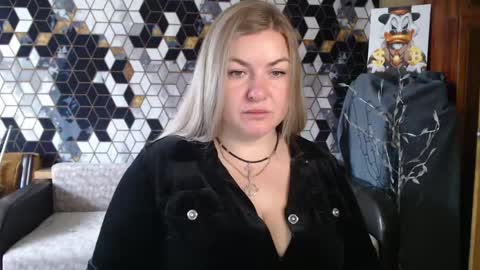 Snapshot of nikaskylink chatting on April 13, 4:51 am Nika online show from April 13, 4:51 am