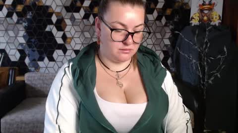 Snapshot of nikaskylink chatting on April 14, 5:13 am Nika online show from April 14, 5:13 am