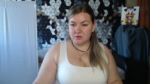 Snapshot of nikaskylink chatting on May 4, 5:03 am Nika online show from May 4, 5:03 am