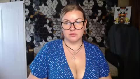 Snapshot of nikaskylink chatting on May 11, 5:46 am Nika online show from May 11, 5:46 am