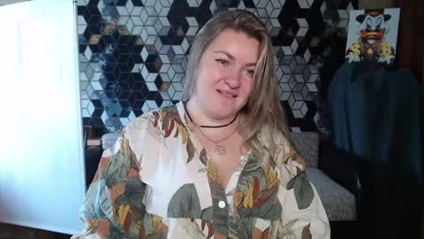 Snapshot of nikaskylink chatting on May 12, 5:15 am Nika online show from May 12, 5:15 am