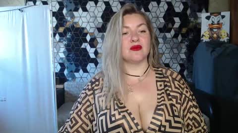 Snapshot of nikaskylink chatting on May 20, 5:13 am Nika online show from May 20, 5:13 am