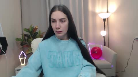 nikastarkk online show from February 17, 7:42 pm
