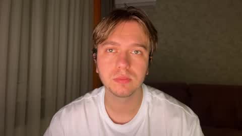 Snapshot of nikceline chatting on December 1, 6:57 pm Celine online show from December 1, 6:57 pm