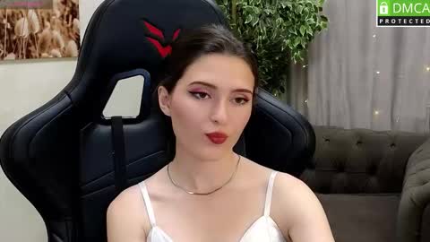 Snapshot of niki_cutes chatting on October 1, 9:59 am niki_cutes online show from October 1, 9:59 am