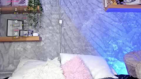    online show from January 6, 7:06 pm