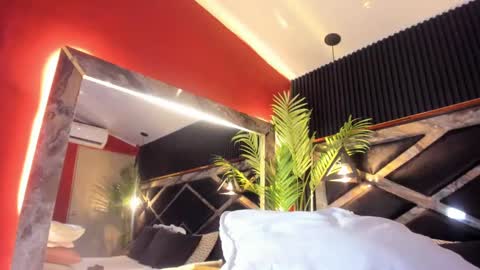 nikii_white online show from January 8, 3:08 am