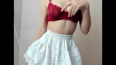 Snapshot of nikiololli666 chatting on October 19, 10:05 am nikiololli666 online show from October 19, 10:05 am