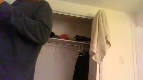 Snapshot of nikisix93 chatting on December 2, 5:26 am nikisix93 online show from December 2, 5:26 am