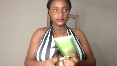 nikitakisskm online show from December 3, 12:06 pm