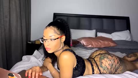 Snapshot of nikitalove104 chatting on September 16, 4:41 pm nikitalove104 online show from September 16, 4:41 pm
