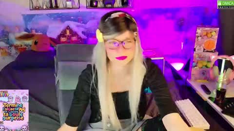 Snapshot of nikki_goldberg chatting on January 11, 11:26 am Kitty Chatte online show from January 11, 11:26 am