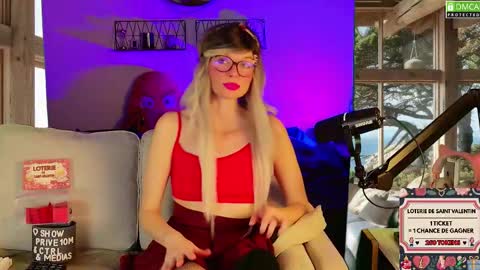 Snapshot of nikki_goldberg chatting on March 2, 9:21 pm Kitty Chatte online show from March 2, 9:21 pm