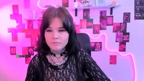 Snapshot of nikki_kiss_ chatting on May 3, 8:53 am nikki_kiss_ online show from May 3, 8:53 am