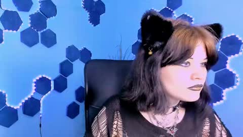 Snapshot of nikki_kiss_ chatting on May 8, 8:41 am nikki_kiss_ online show from May 8, 8:41 am