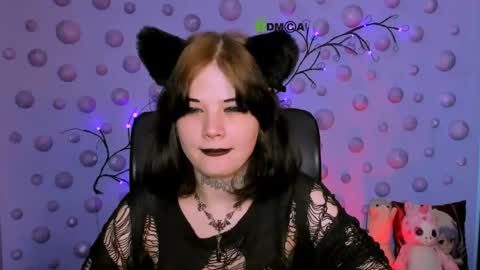 Snapshot of nikki_kiss_ chatting on May 28, 8:44 am nikki_kiss_ online show from May 28, 8:44 am