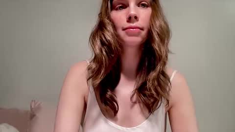 Snapshot of nikki_mi chatting on October 2, 10:00 am Nikki online show from October 2, 10:00 am