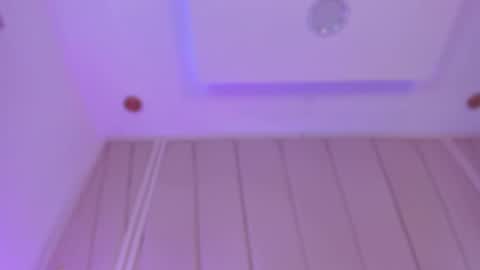 Snapshot of nikkii_vegaa chatting on February 14, 9:13 am Nikki online show from February 14, 9:13 am