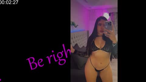 Snapshot of nikkii_vegaa chatting on March 3, 10:38 am Nikki online show from March 3, 10:38 am