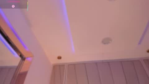 Snapshot of nikkii_vegaa chatting on March 10, 7:42 am Nikki online show from March 10, 7:42 am