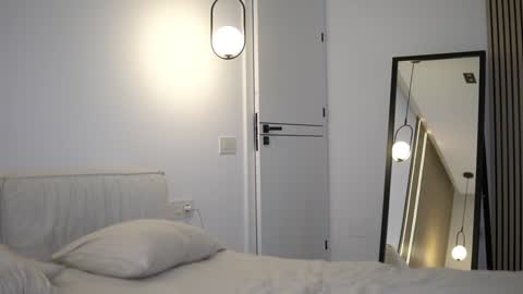 Nicole online show from October 21, 6:14 am