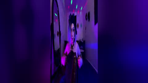 Nikki Neverland online show from June 21, 5:32 am