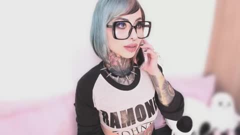 Nikki Ramone   online show from October 7, 10:07 pm