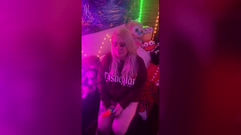 nikkixxxslamms online show from April 28, 6:29 am