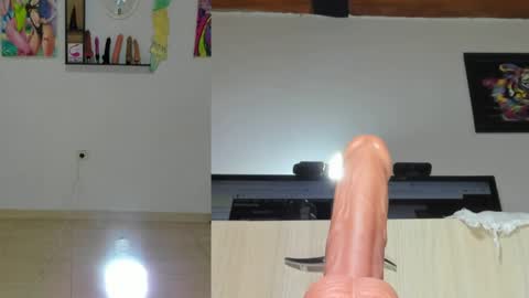 Snapshot of nikky__rosse chatting on April 24, 11:12 am nikky__rosse online show from April 24, 11:12 am