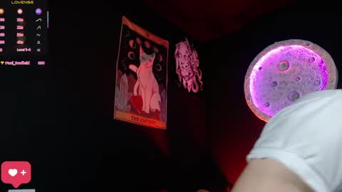 Snapshot of nikky_tomboy444 chatting on April 12, 1:49 pm Nikky online show from April 12, 1:49 pm