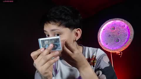 Snapshot of nikky_tomboy444 chatting on April 27, 12:47 pm Nikky online show from April 27, 12:47 pm