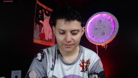 Snapshot of nikky_tomboy444 chatting on April 28, 1:49 pm Nikky online show from April 28, 1:49 pm