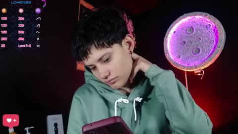 Snapshot of nikky_tomboy444 chatting on May 9, 1:16 pm Nikky online show from May 9, 1:16 pm