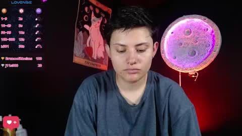 Snapshot of nikky_tomboy444 chatting on May 14, 5:31 pm Nikky online show from May 14, 5:31 pm