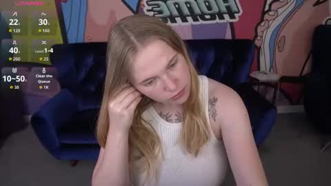 nikkyreyyy online show from June 18, 5:41 am