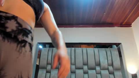     online show from October 23, 11:31 am