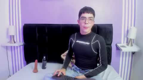 niko_baby_bear online show from September 18, 8:44 pm
