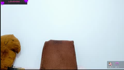 Snapshot of nikol32__ chatting on February 25, 6:31 pm dayan online show from February 25, 6:31 pm