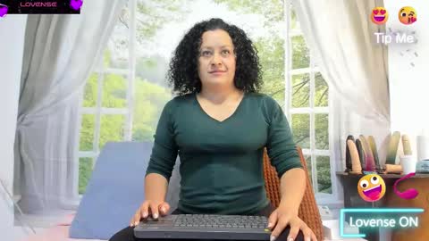 Snapshot of nikol32__ chatting on September 29, 2:22 pm dayan online show from September 29, 2:22 pm