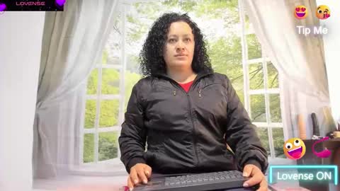 Snapshot of nikol32__ chatting on October 1, 1:06 pm dayan online show from October 1, 1:06 pm