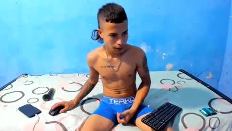 nikol_couple online show from June 29, 5:35 pm