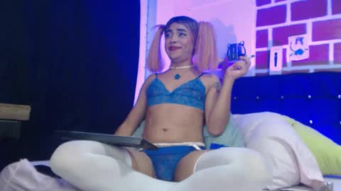 Snapshot of nikol_twink chatting on January 15, 9:14 am Nicol online show from January 15, 9:14 am