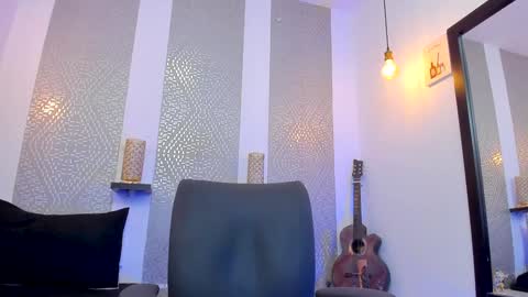    online show from December 10, 4:34 am