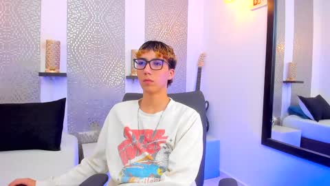    online show from December 23, 7:28 am