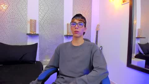    online show from January 3, 4:00 am