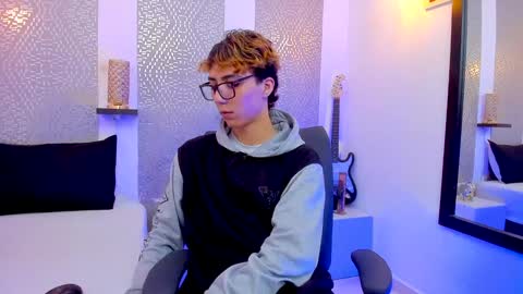    online show from January 8, 4:02 am